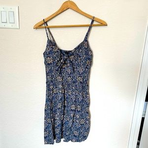 Medium Spaghetti Strapped Blue Floral Print Dress